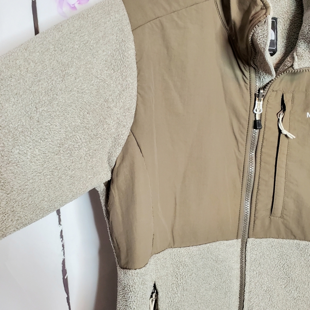 *SOLD* The North Face Recycled Polartec Jacket M - Picture 4 of 12